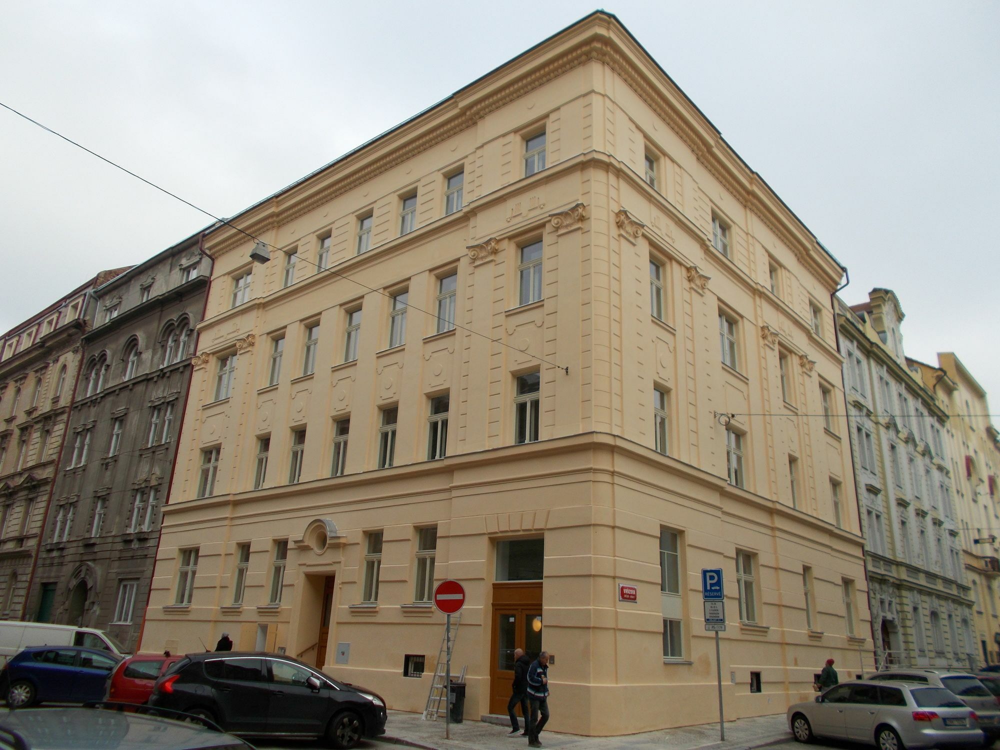 Old Strand Spirit Прага Экстерьер фото